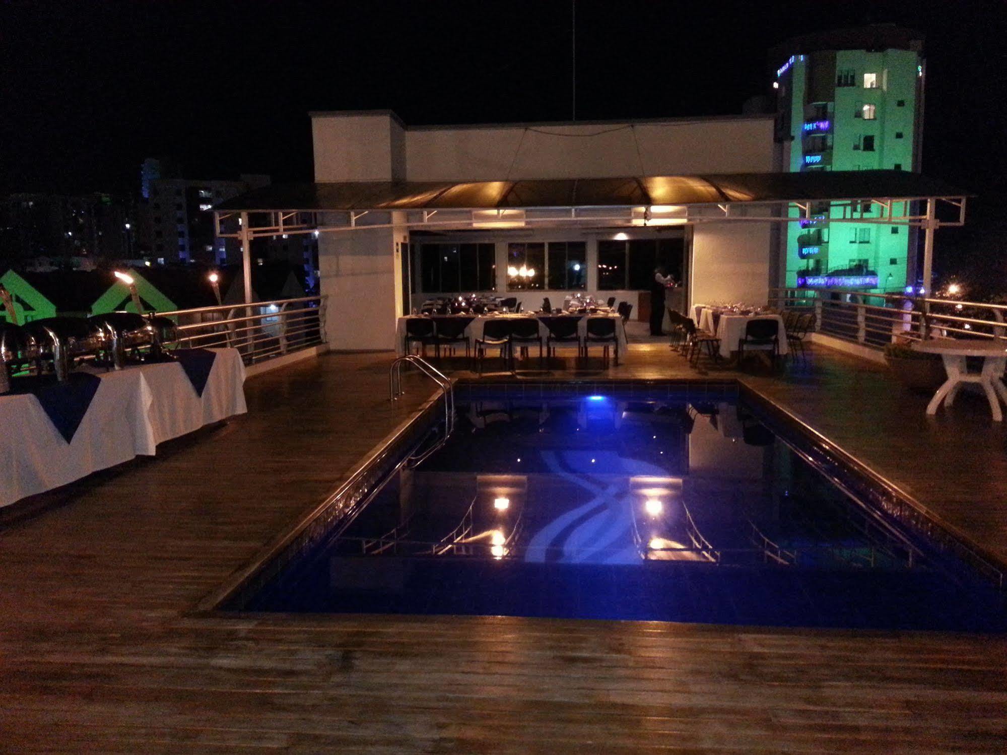 Top Deck Hotel 佩雷拉 外观 照片