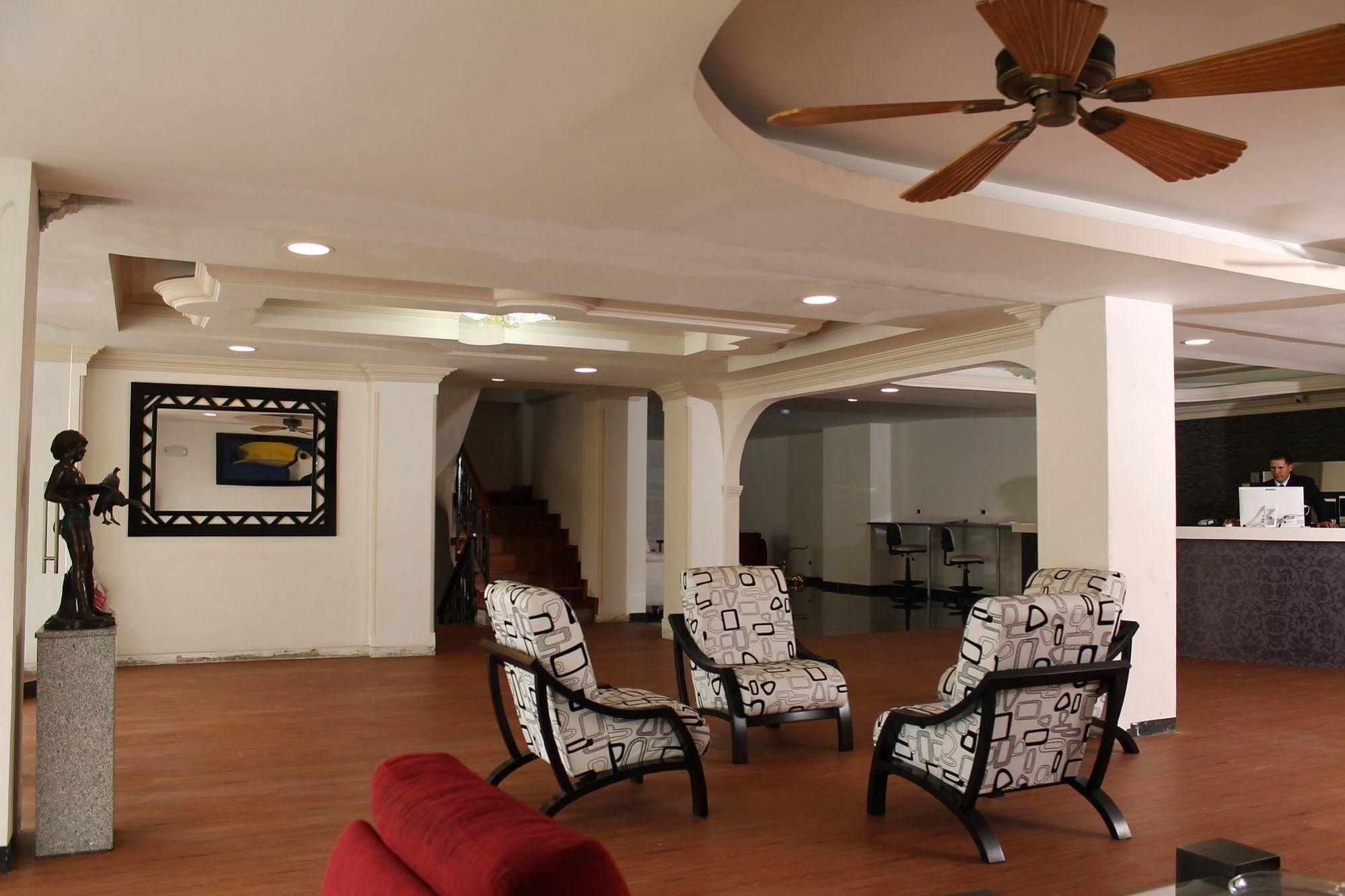 Top Deck Hotel 佩雷拉 外观 照片