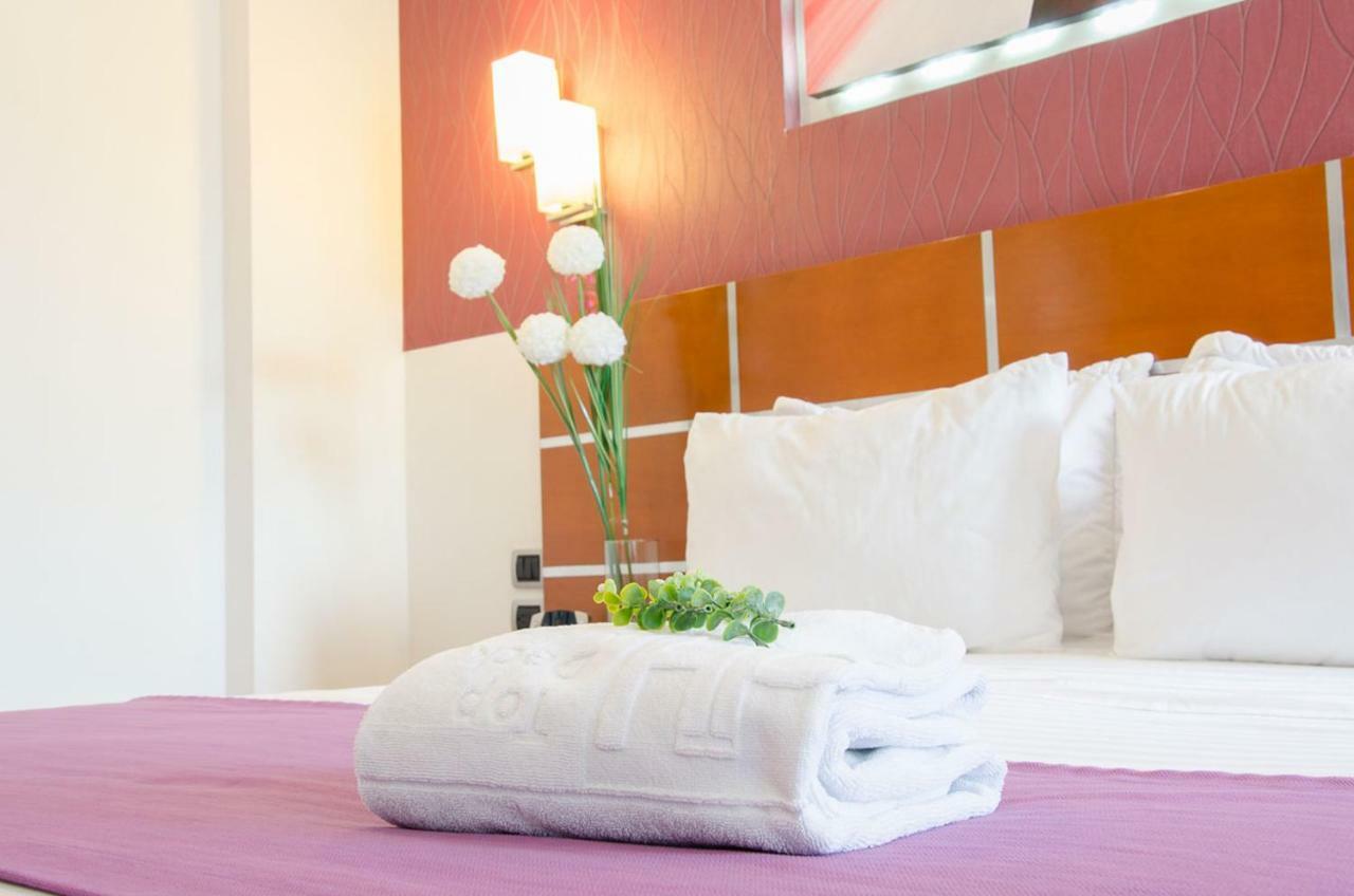 Top Deck Hotel 佩雷拉 外观 照片
